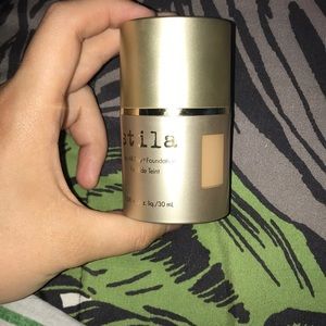 Stila Stay All Day Foundation